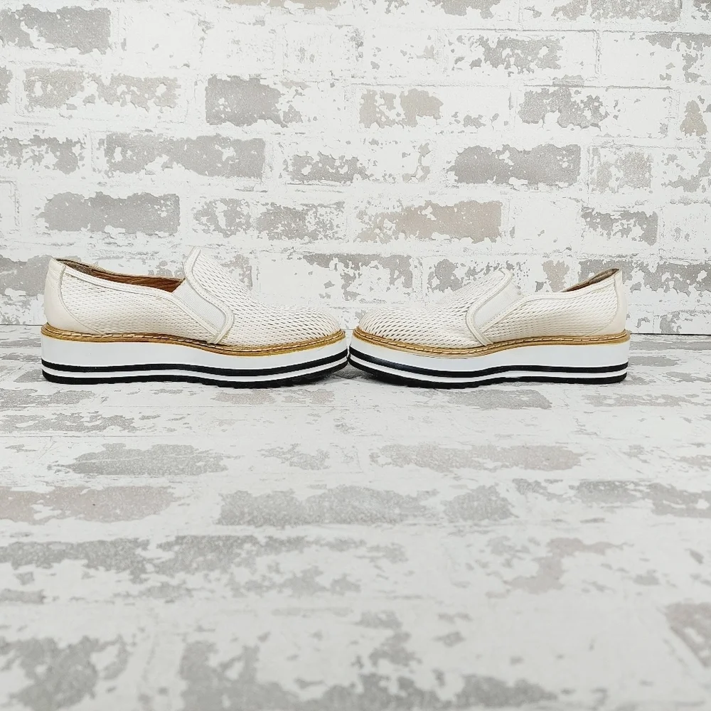 White Mountain Summit Brody White Textured Women's Slip On Sneakers M293